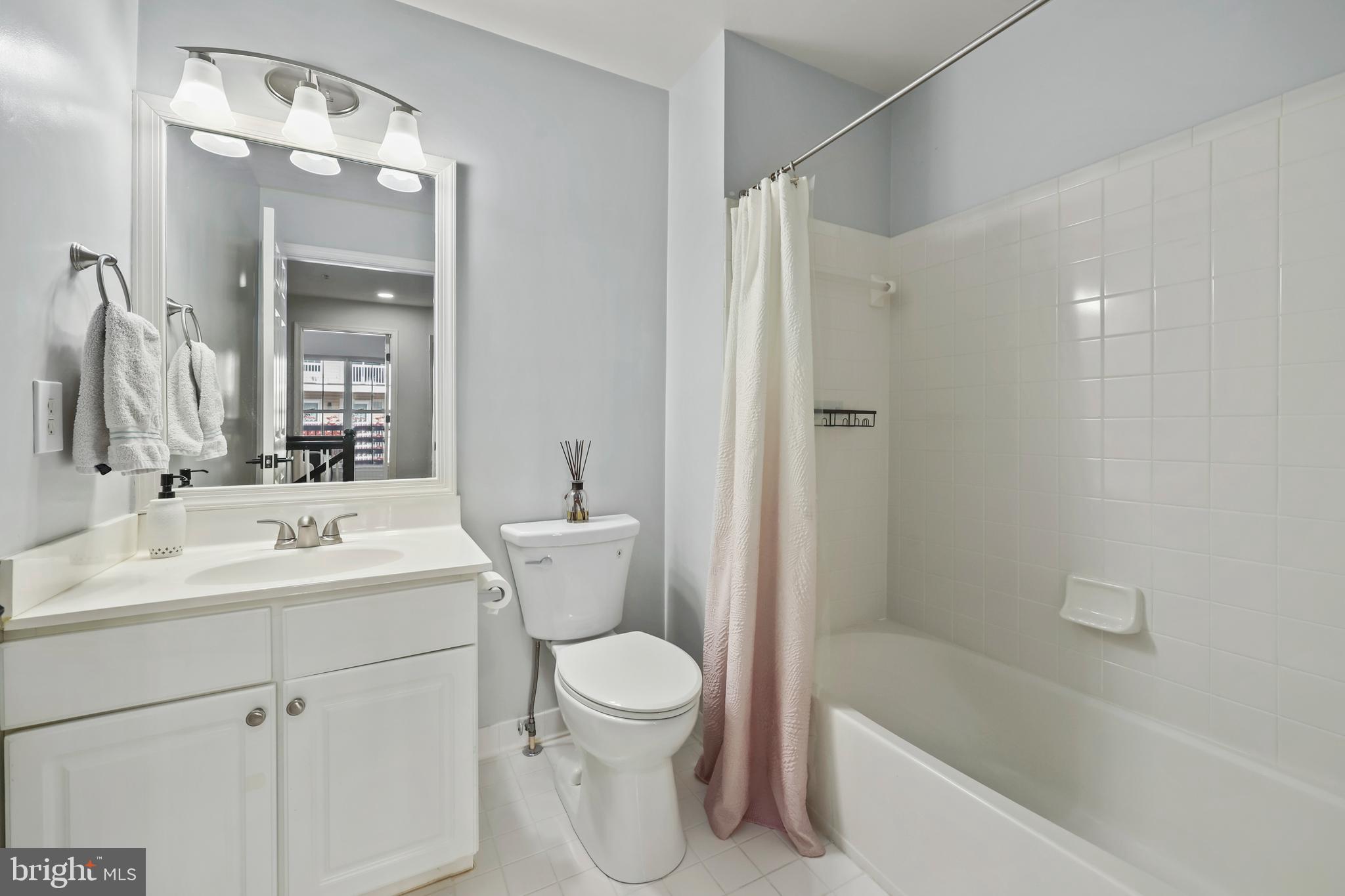 LINCOLN PARK - Residential