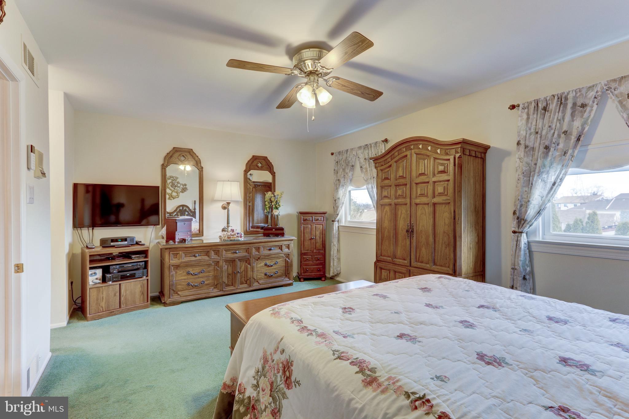 SOMERTON - Residential