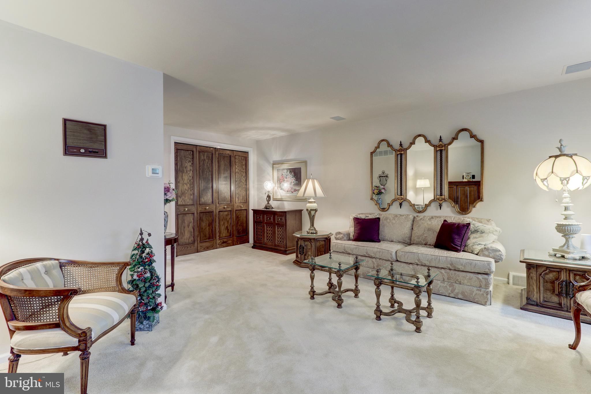 SOMERTON - Residential