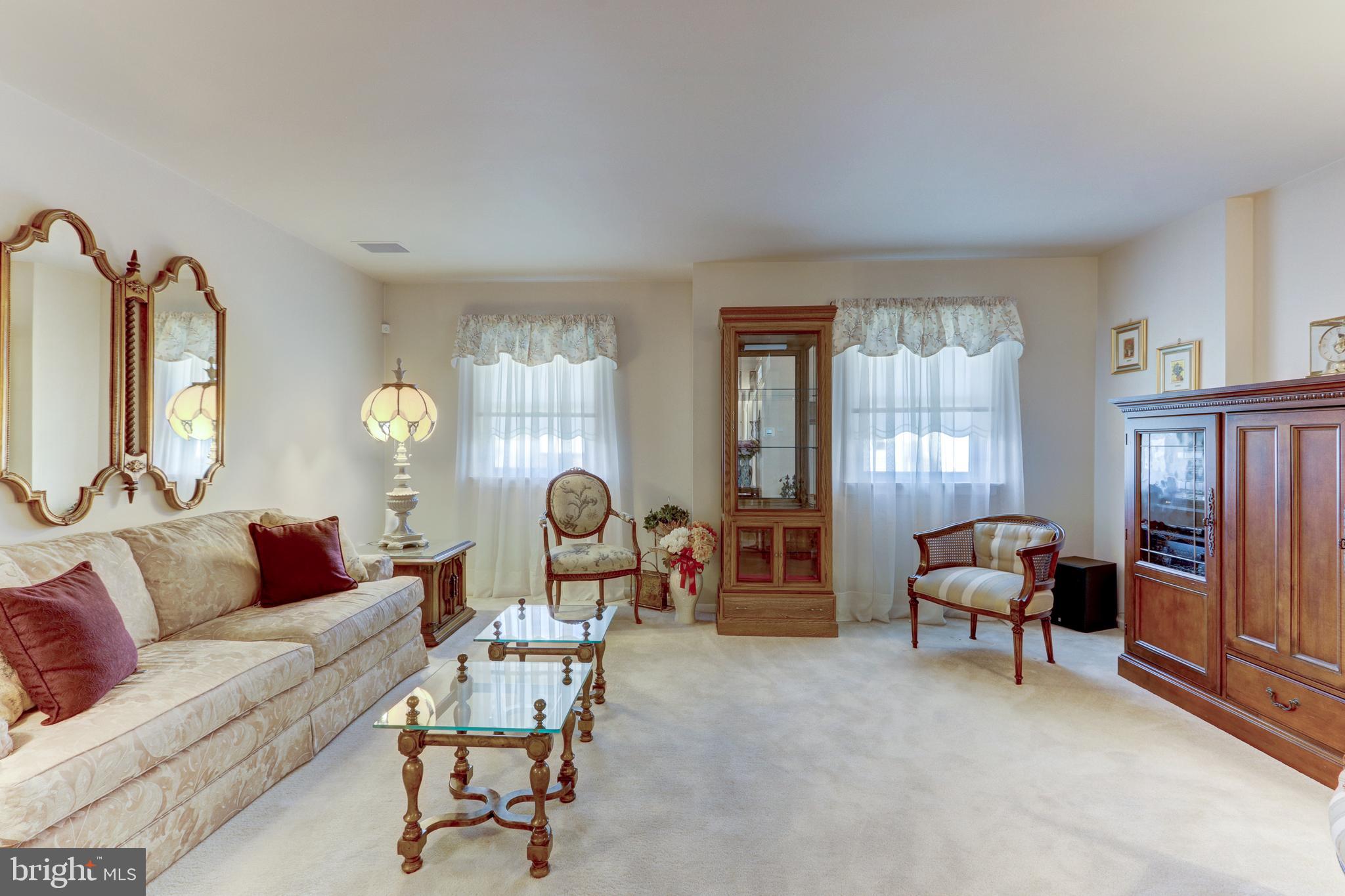 SOMERTON - Residential