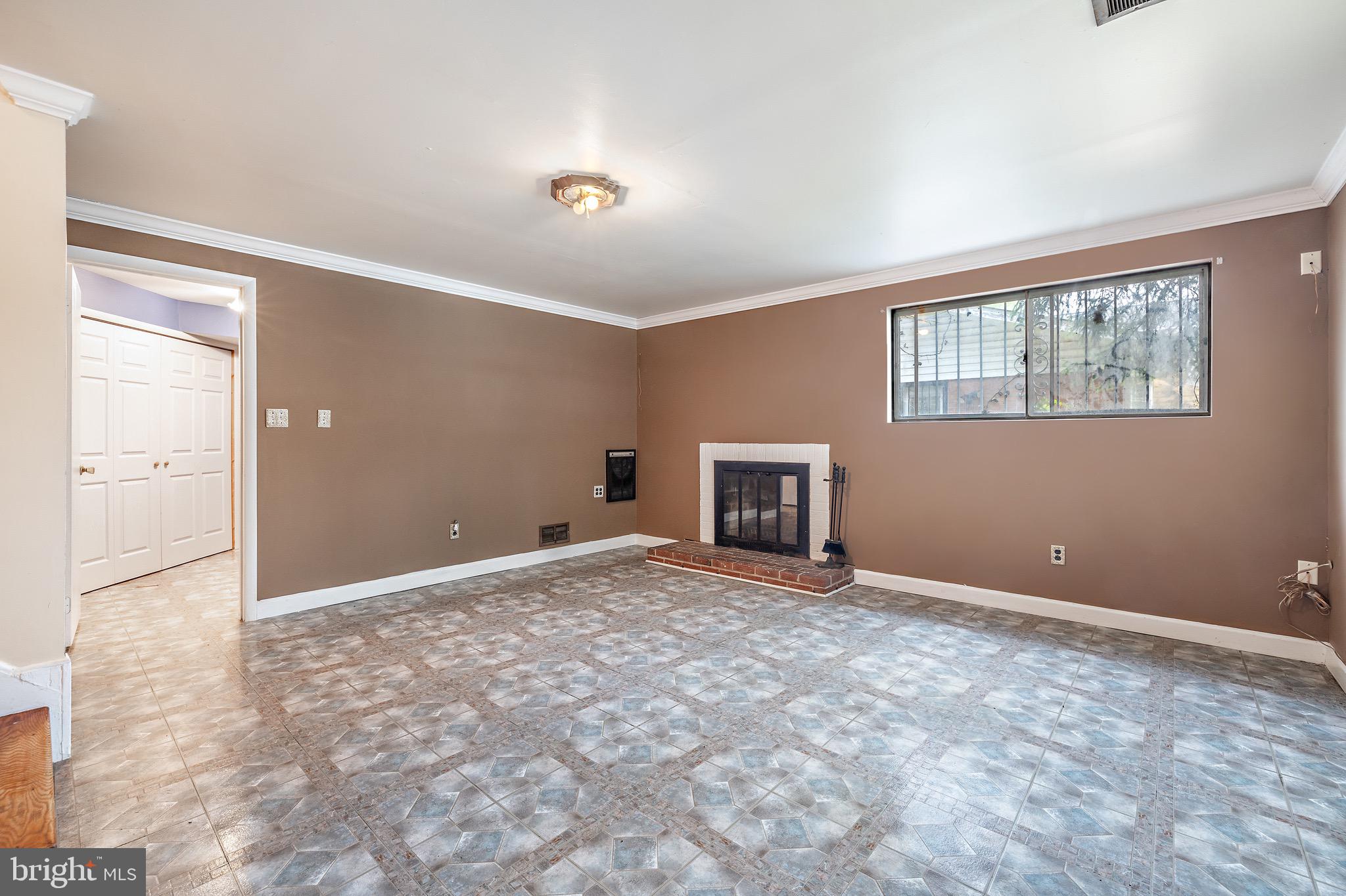 KINGSWOOD - Residential