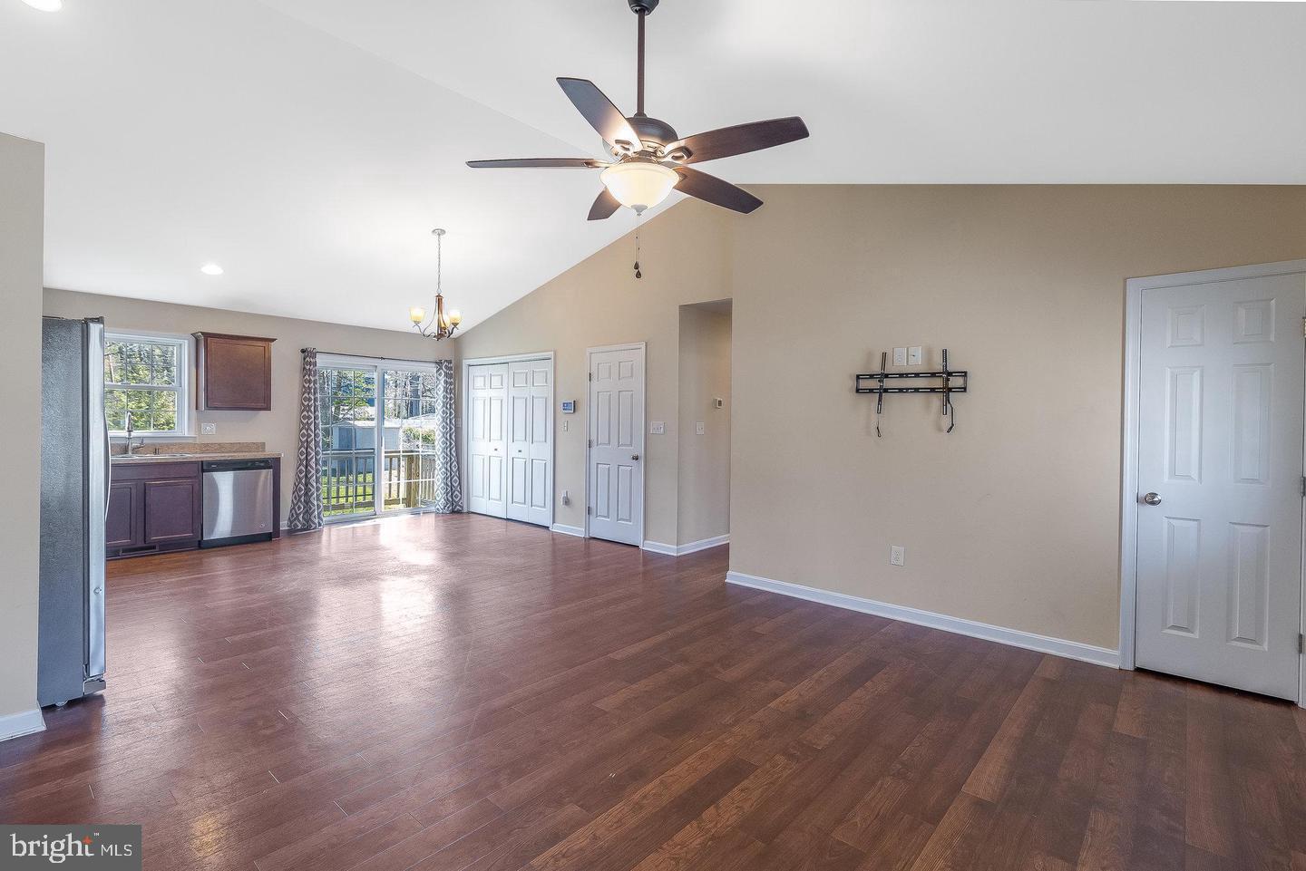 WESTMORELAND SHORES - Residential