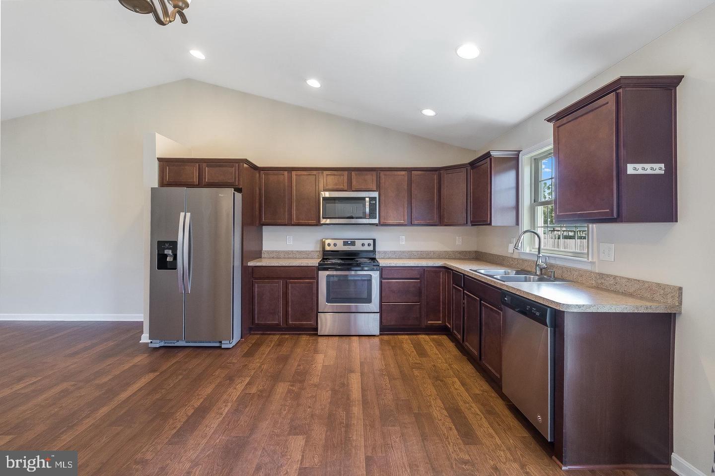 WESTMORELAND SHORES - Residential