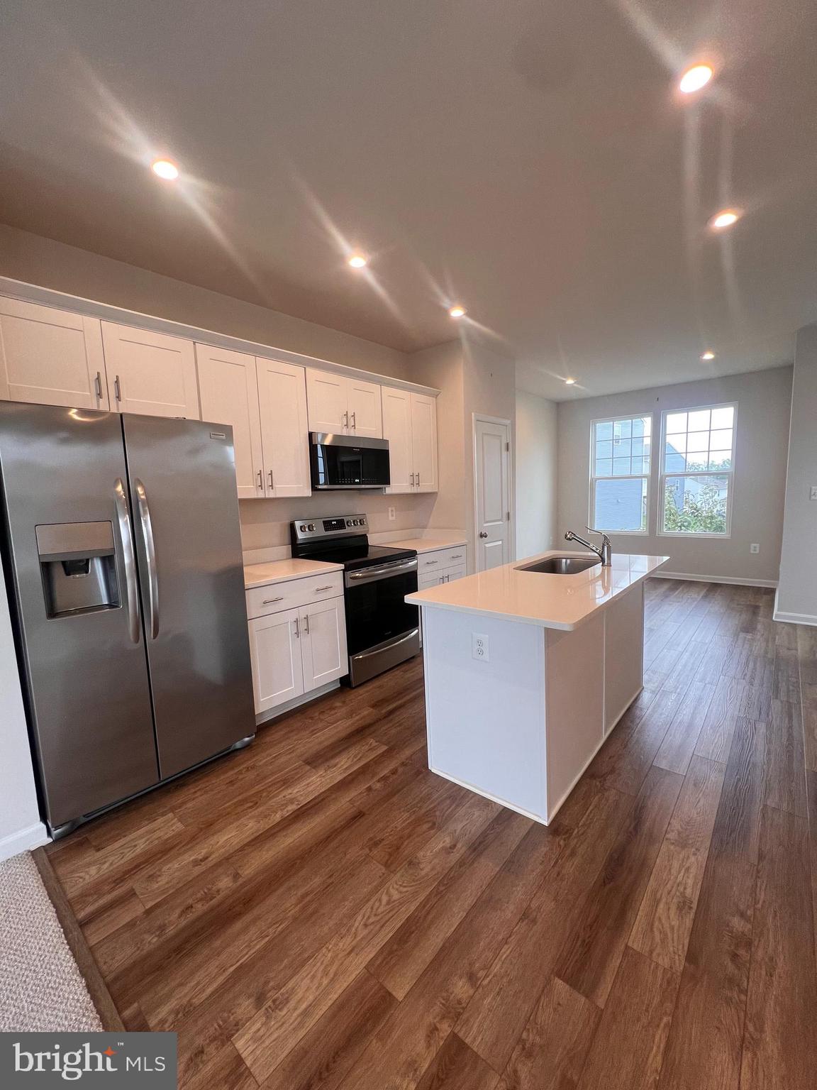 PRESIDENTS POINTE - Residential Lease