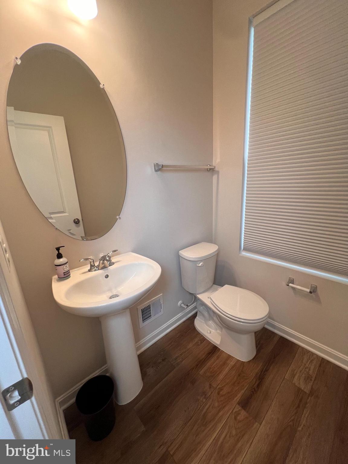 PRESIDENTS POINTE - Residential Lease