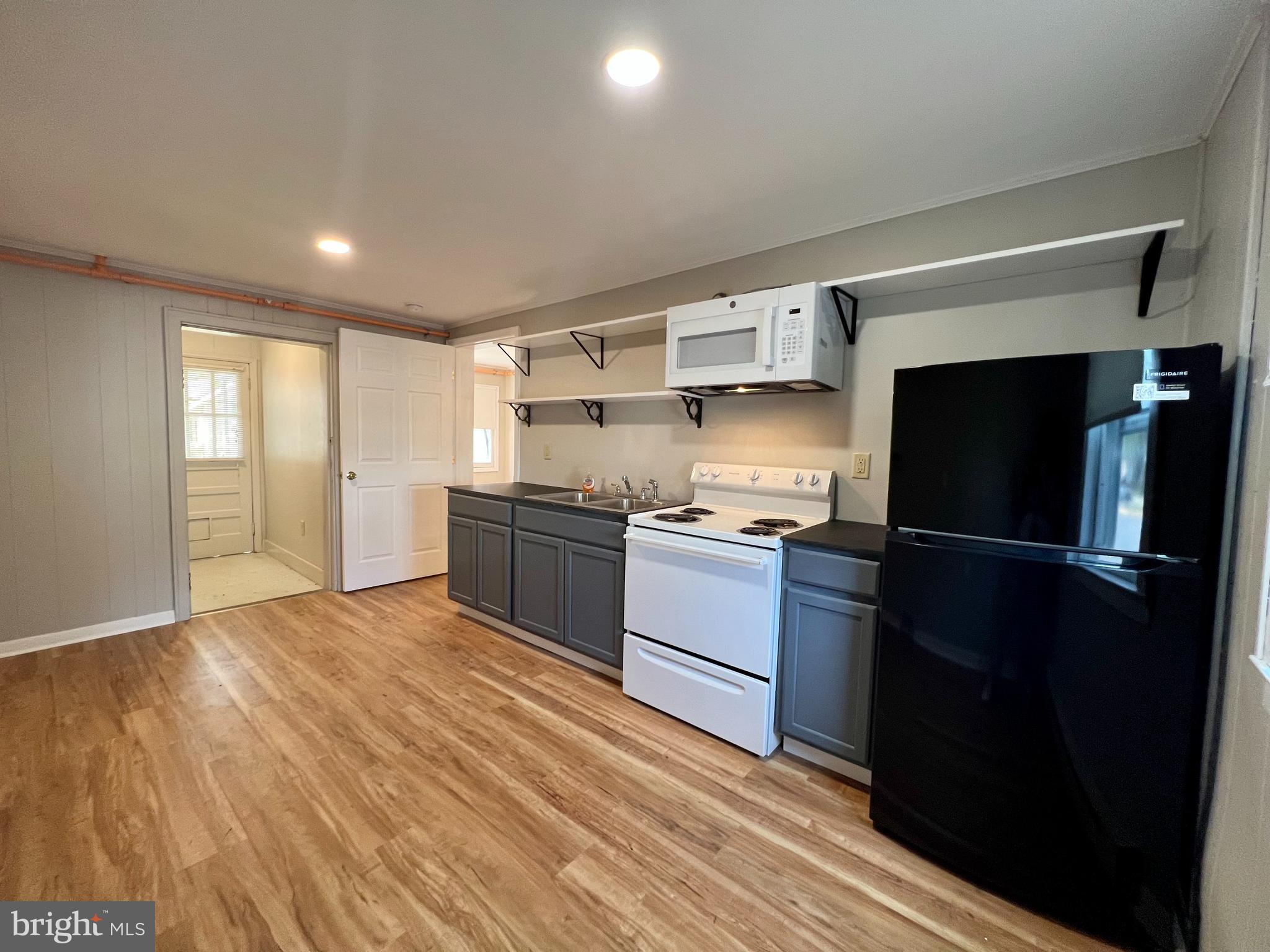 CHARLES TOWN - Residential Lease