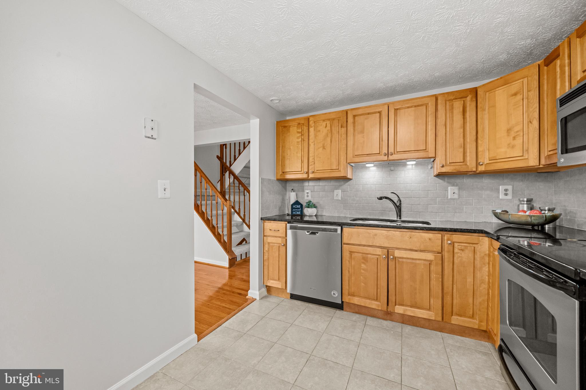 RESTON - Residential