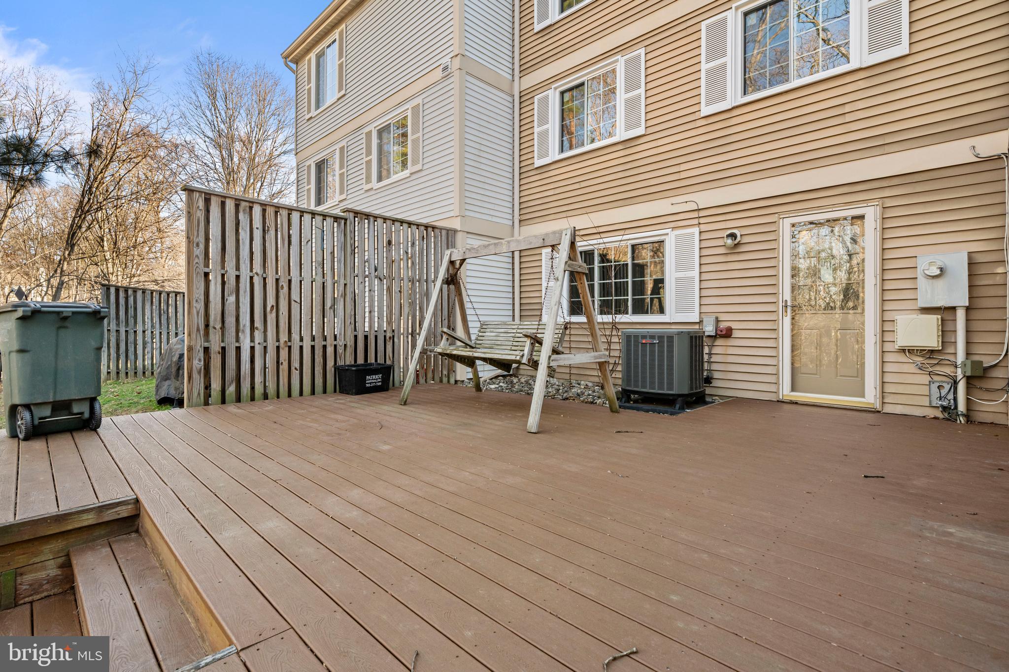 RESTON - Residential