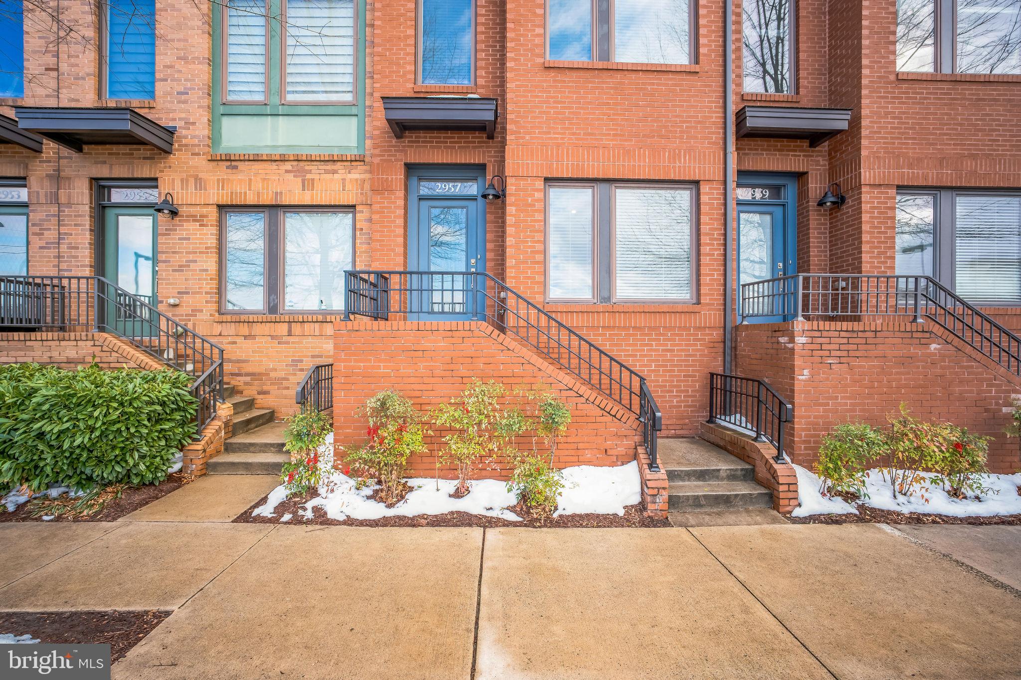 MOSAIC AT MERRIFIELD - Residential Lease