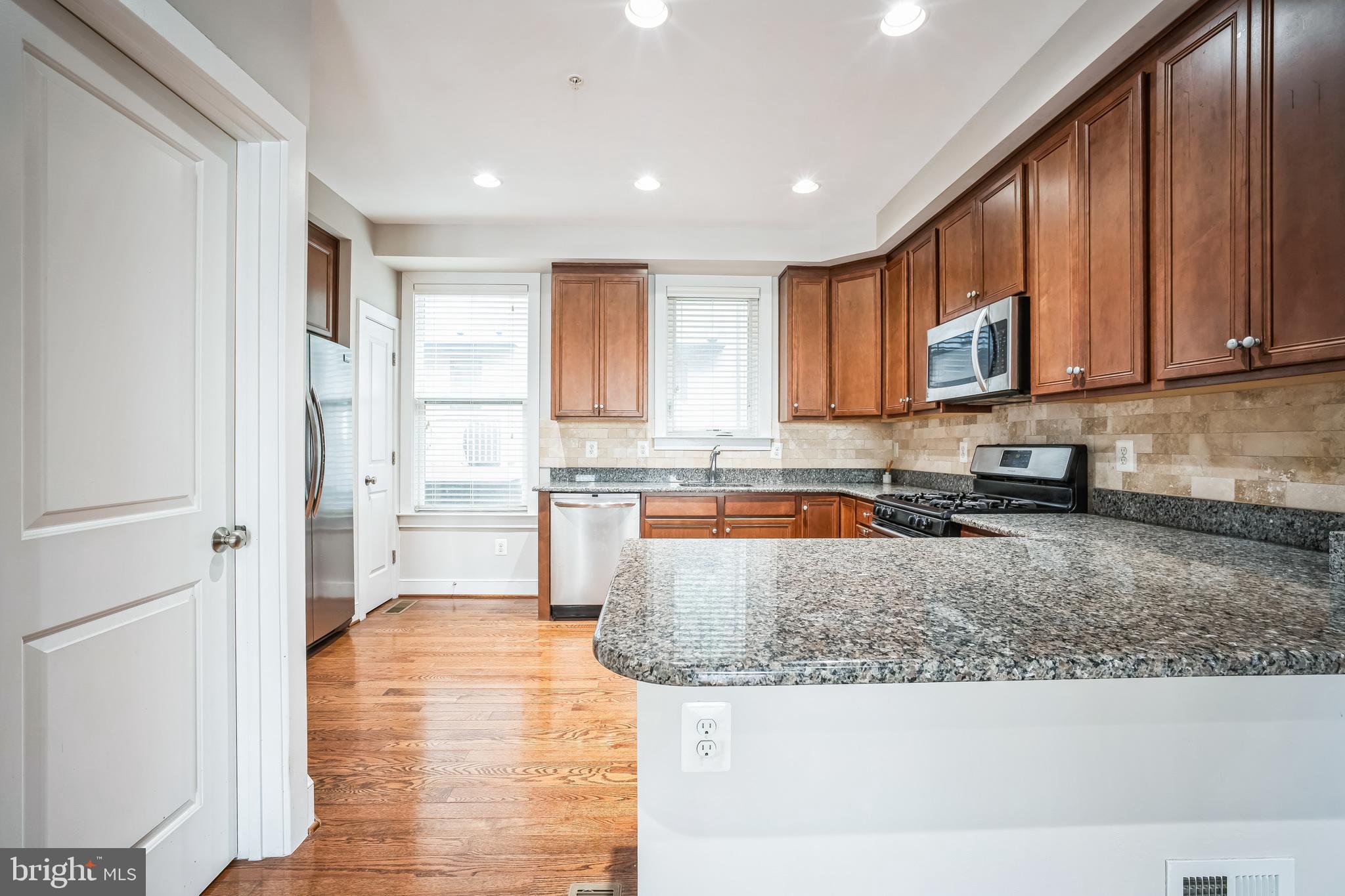 MOSAIC AT MERRIFIELD - Residential Lease