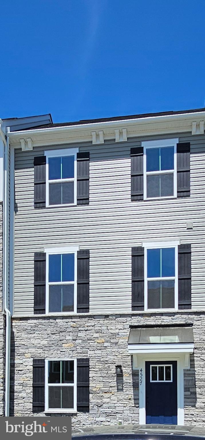 FREDERICKSBURG - Residential Lease