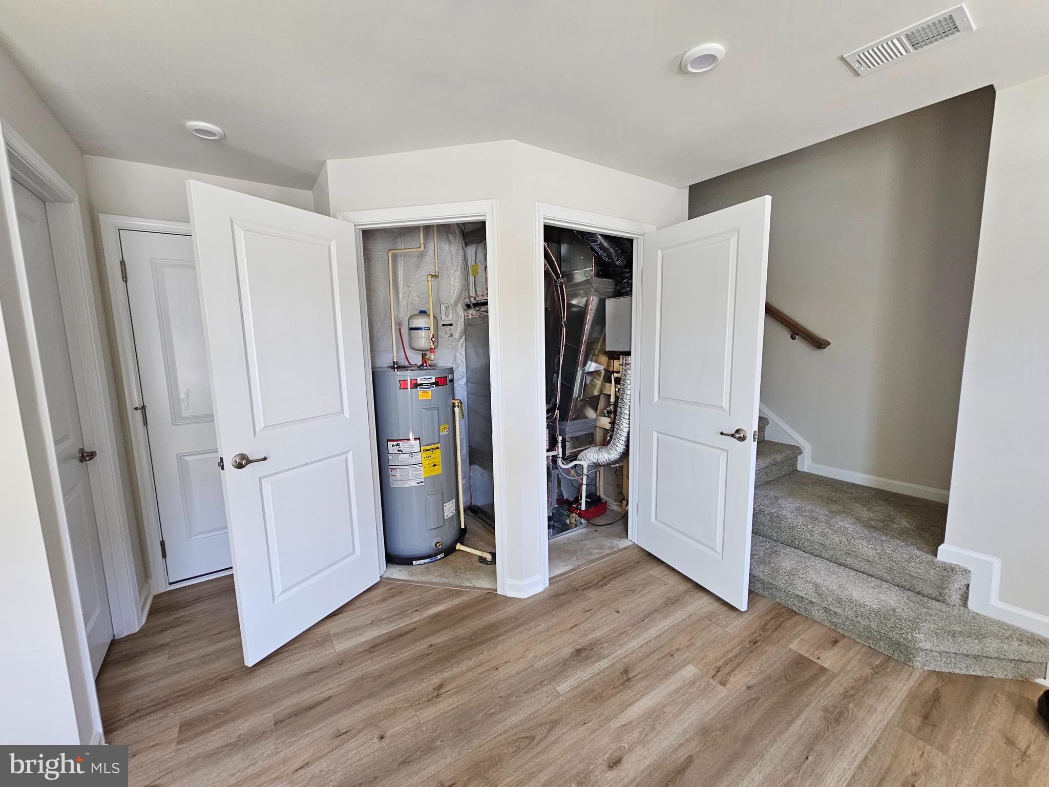 FREDERICKSBURG - Residential Lease