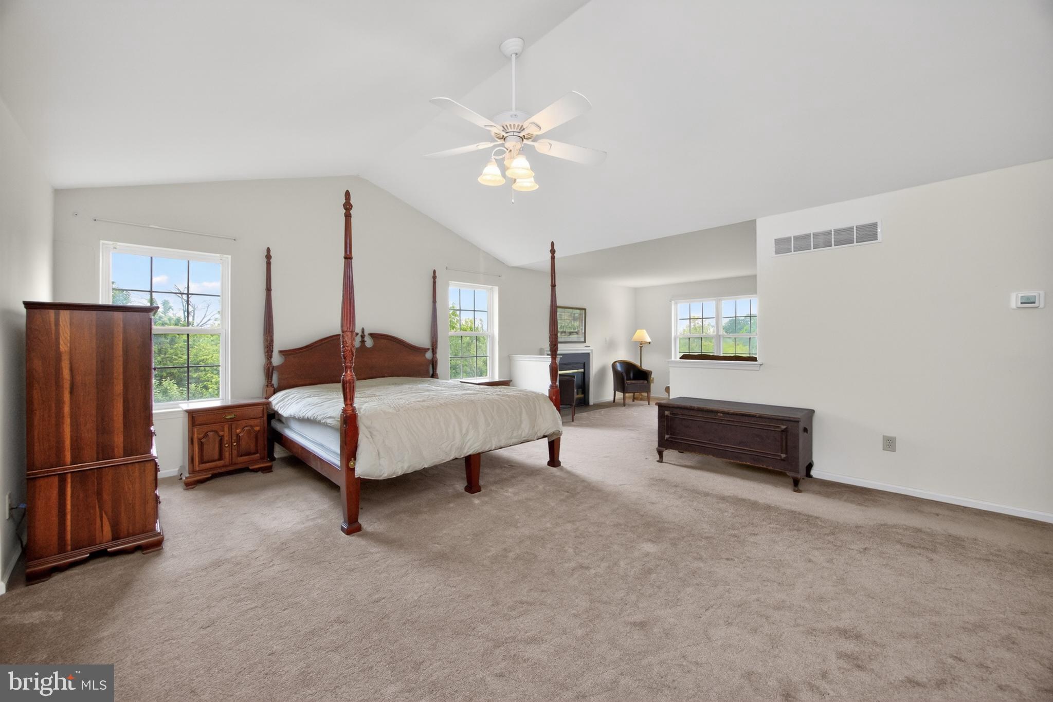 THE SUMMIT - Residential