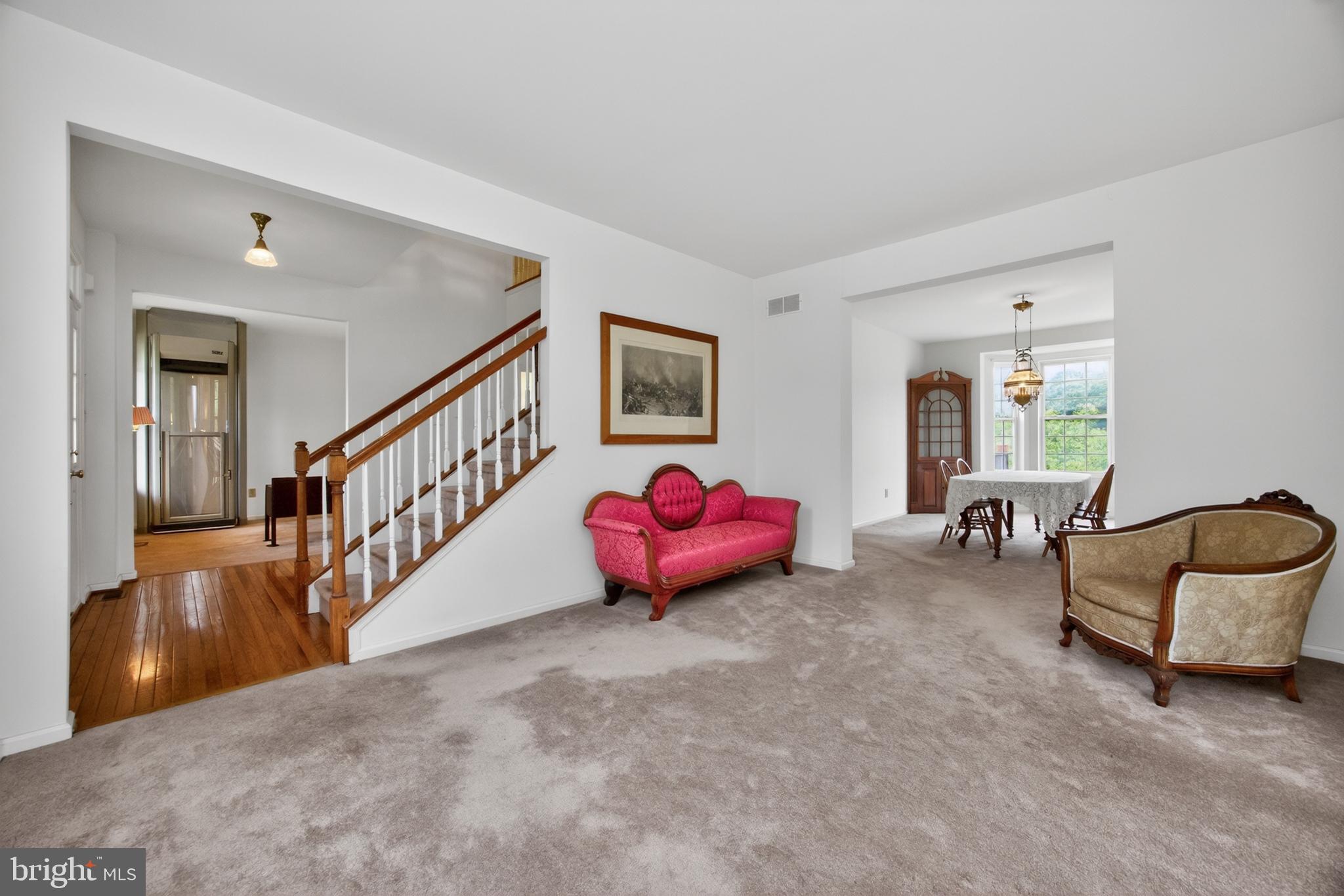 THE SUMMIT - Residential