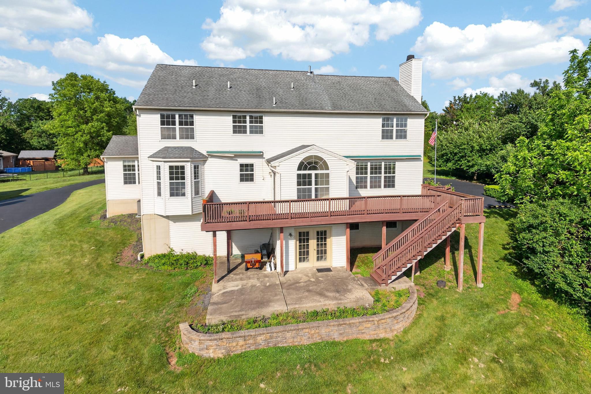 THE SUMMIT - Residential
