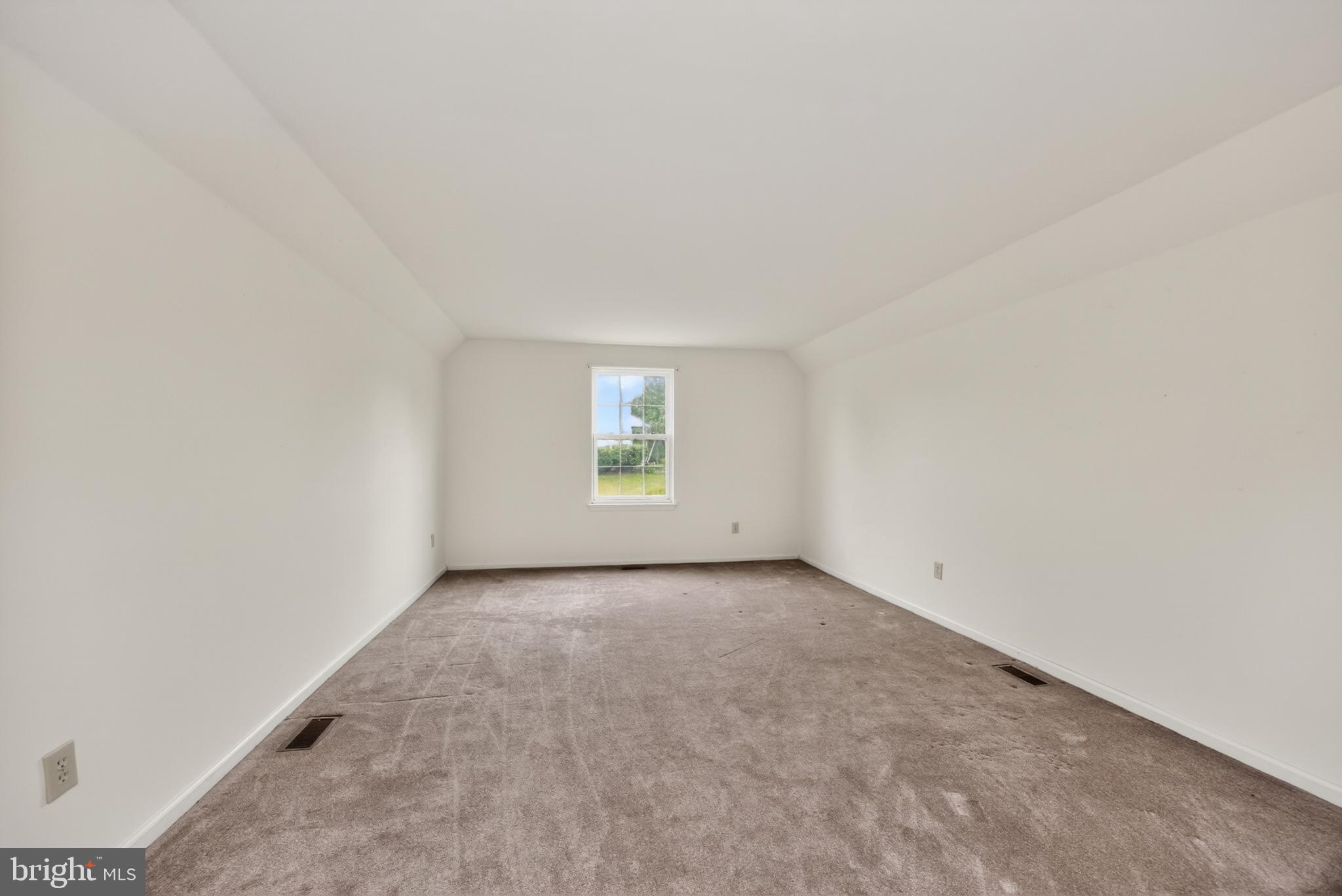 THE SUMMIT - Residential