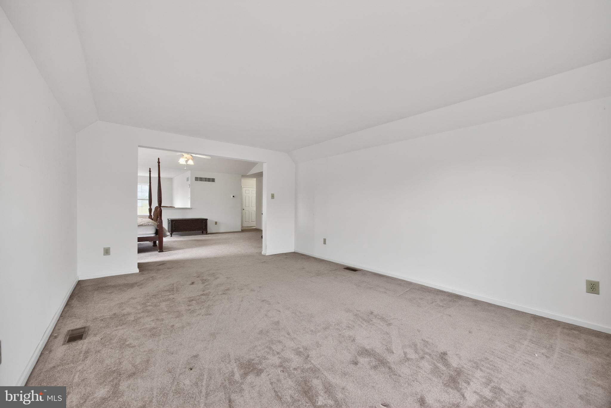 THE SUMMIT - Residential