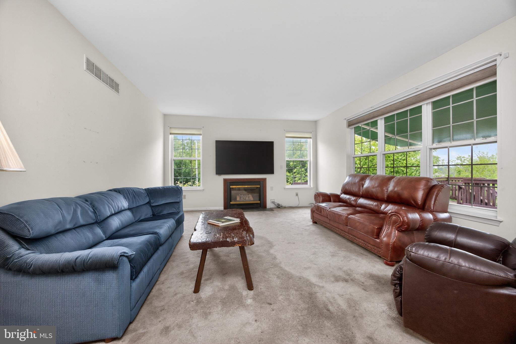 THE SUMMIT - Residential