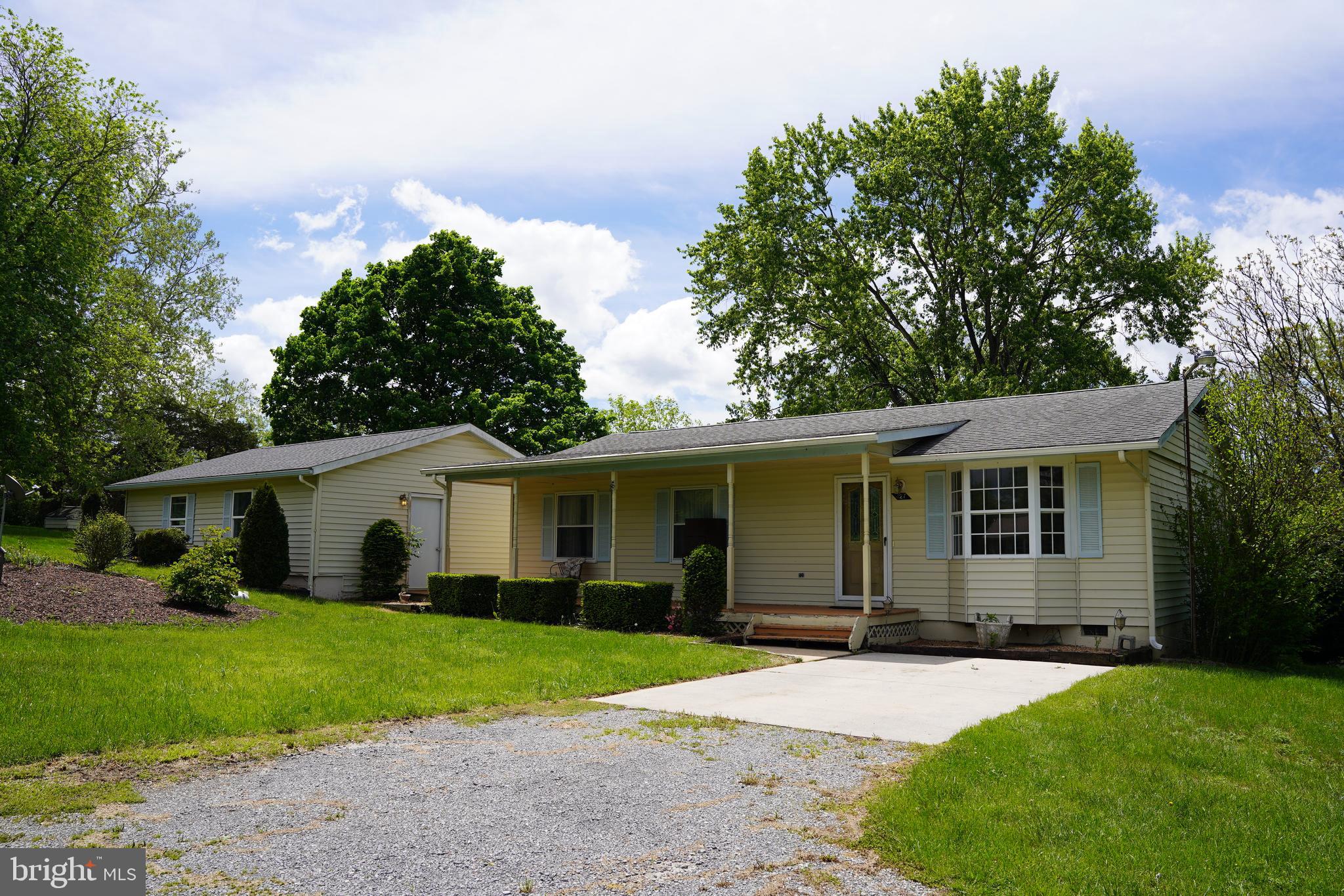 HIDDEN RIVER - Residential