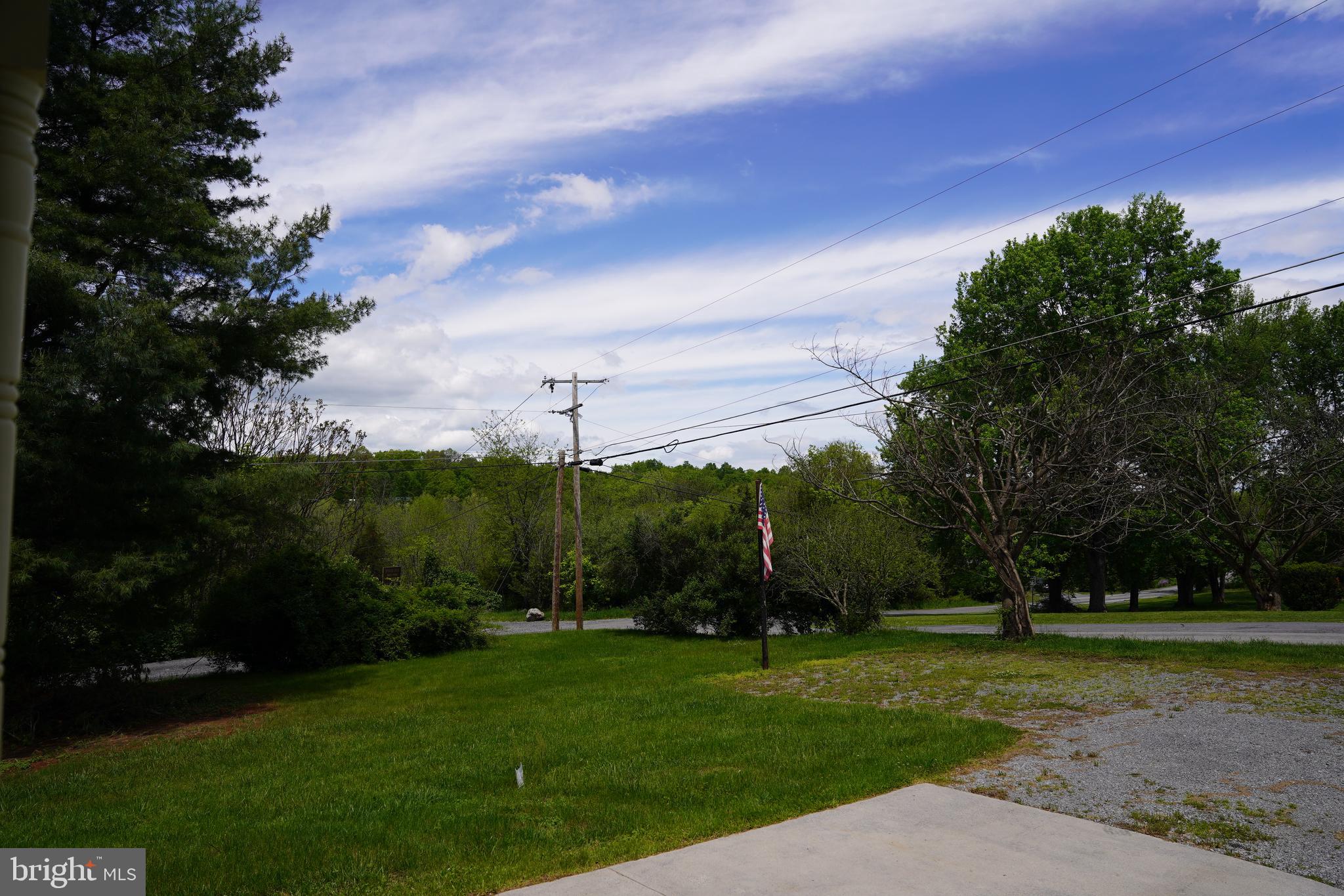 HIDDEN RIVER - Residential