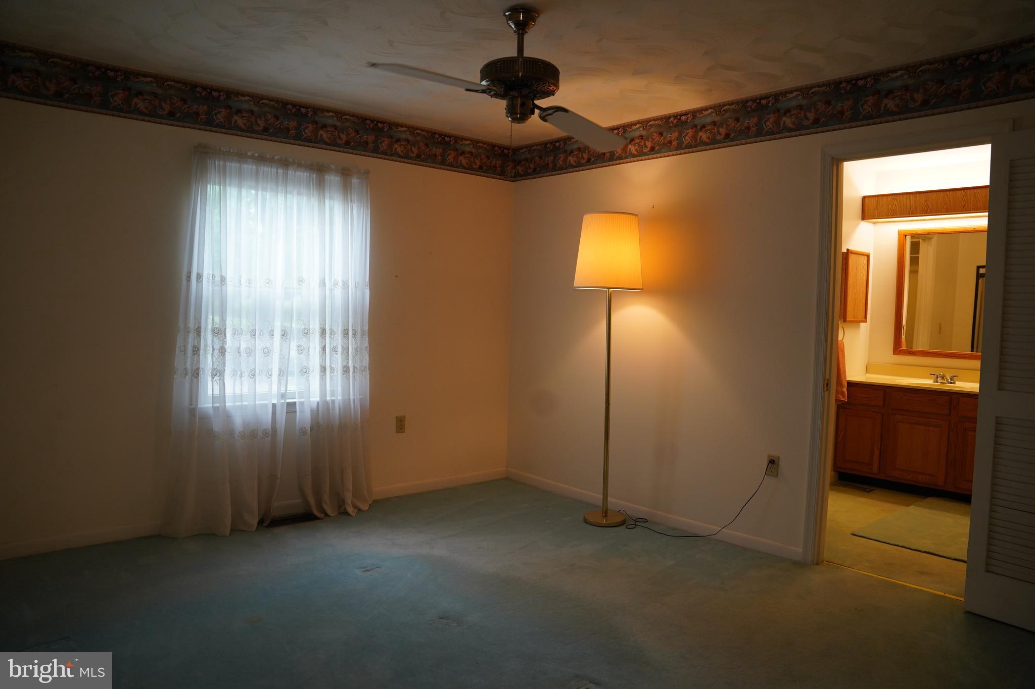 HIDDEN RIVER - Residential