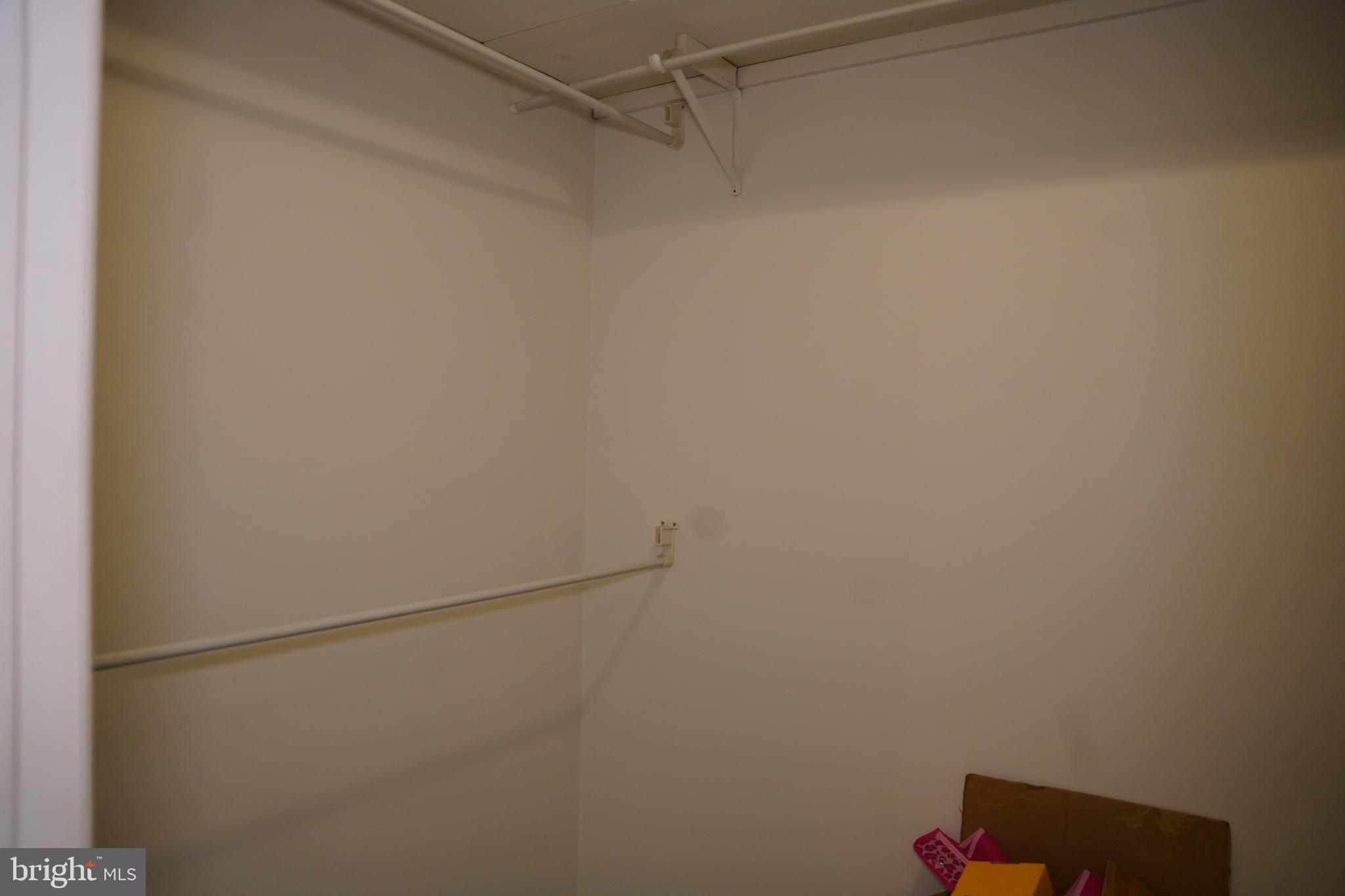 HIDDEN RIVER - Residential