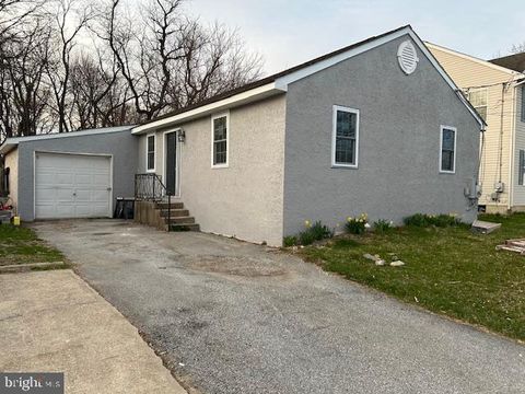 Homes For Sale - 111 Meadowbrook Avenue<br/> WILMINGTON, DE 19804