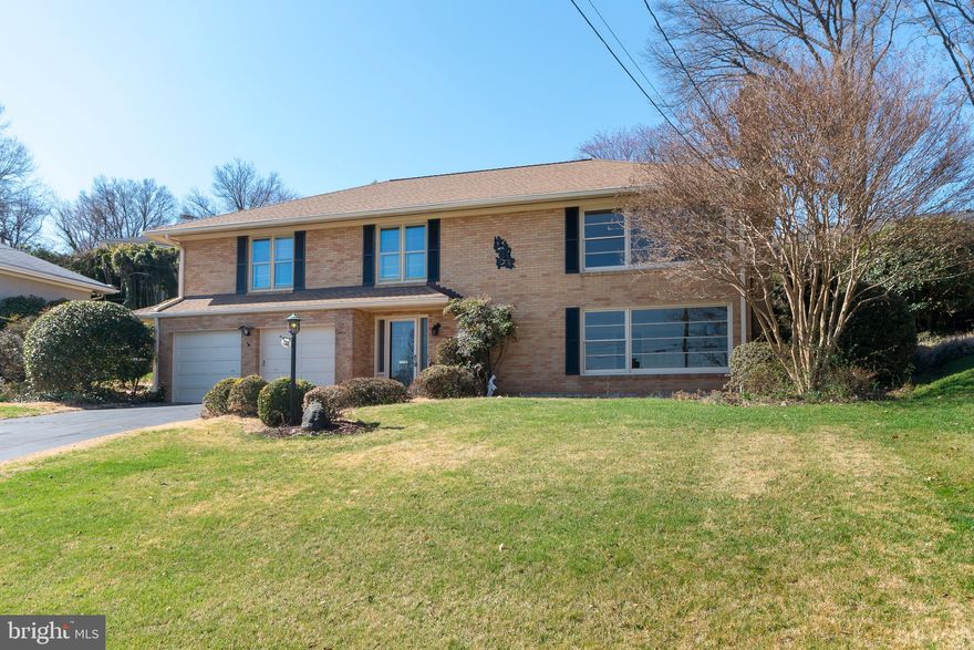 Terrific location and comfort in this spacious, sun-filled, Bi-level detached home. Located in popular Villamay, minutes from Old Town (restaurants and nightlife) and GW Parkway. Renovated kitchen opens to Living and Dining rooms. The hallway bathroom has been redone, and the cloth washer and dryer are brand wen! Enjoy all seasons with beautiful views of the Potomac from the living room. Hardwood throughout. Four nicely sized bedrooms, fresh paint throughout, and plenty of storage. Sunroom off the kitchen and brick patio! Unbeatable commute minutes to 495, md line, Dc, and airport. 2 miles from the metro station.