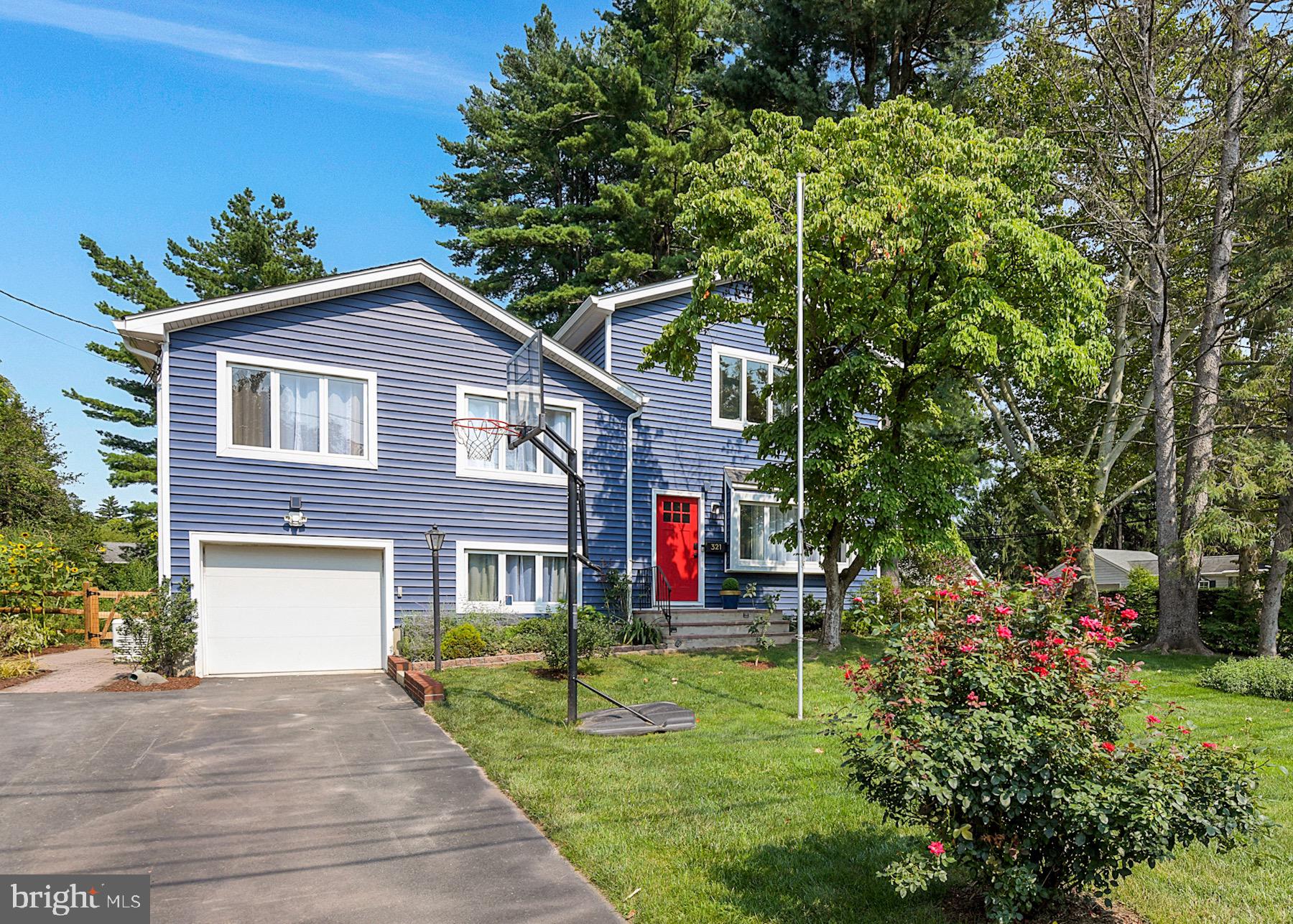 321 WALNUT LANE