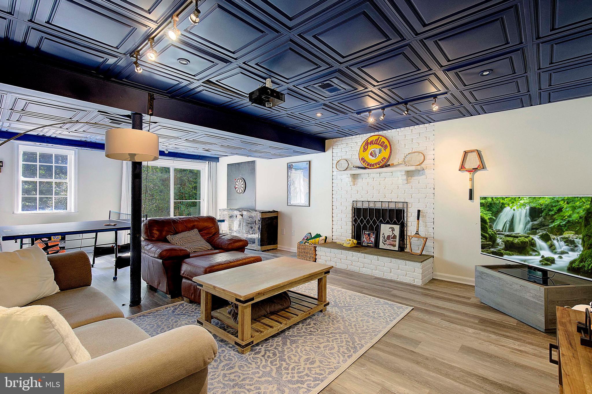 BLACKWALNUT COVE - Residential