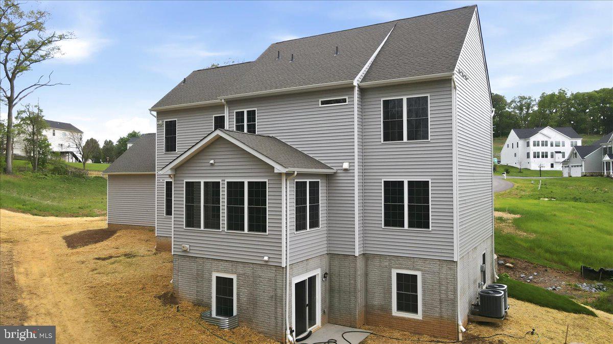 LEGACY FARMS - Residential