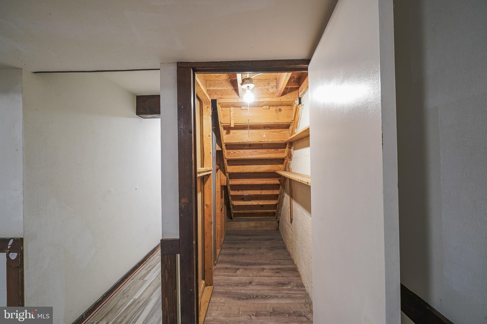 HIGHLANDS OF OLNEY - Residential Lease