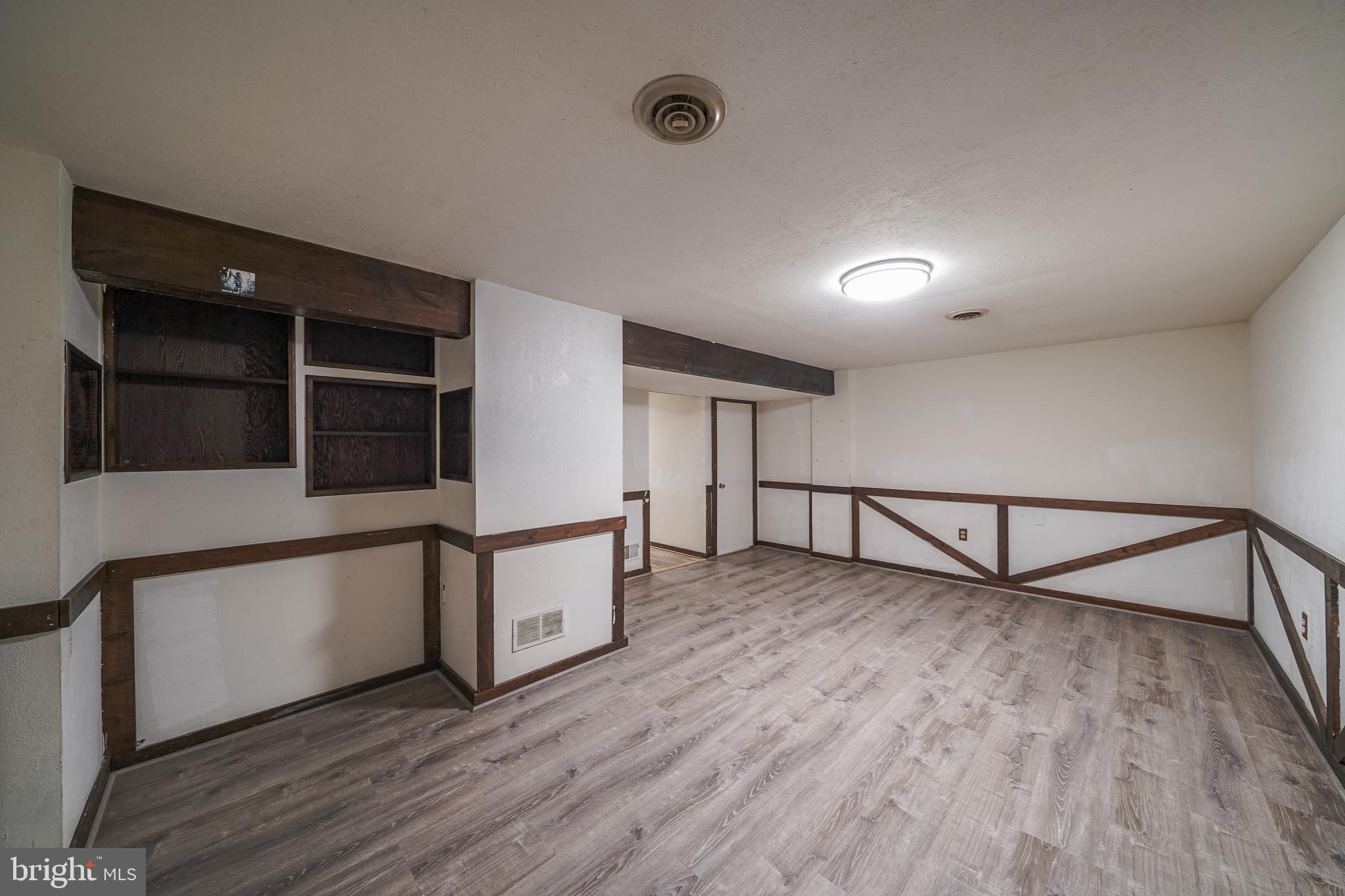 HIGHLANDS OF OLNEY - Residential Lease