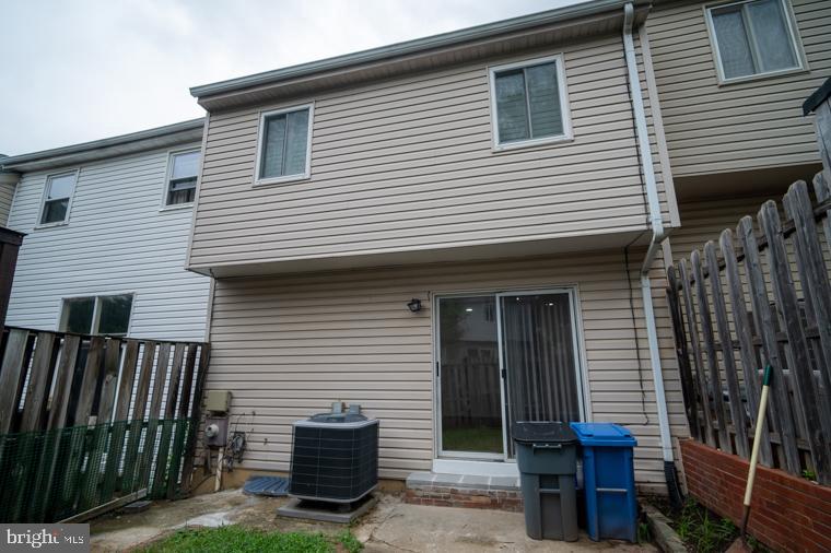 HIGHLANDS OF OLNEY - Residential Lease