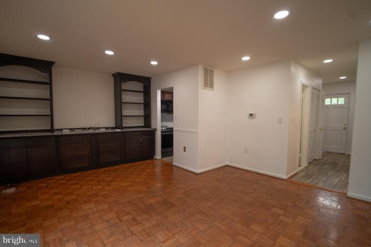 HIGHLANDS OF OLNEY - Residential Lease