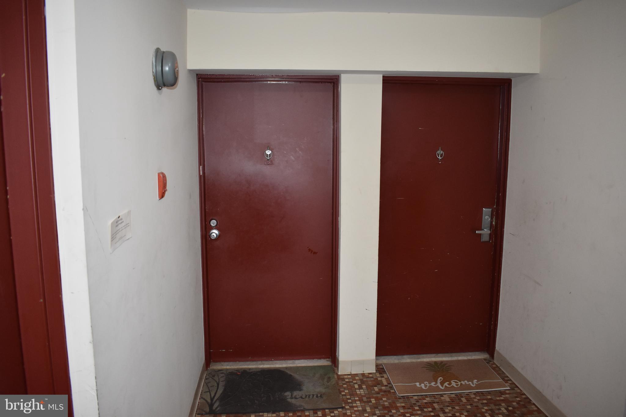 COUNTRY CLUB GREEN - Residential Lease