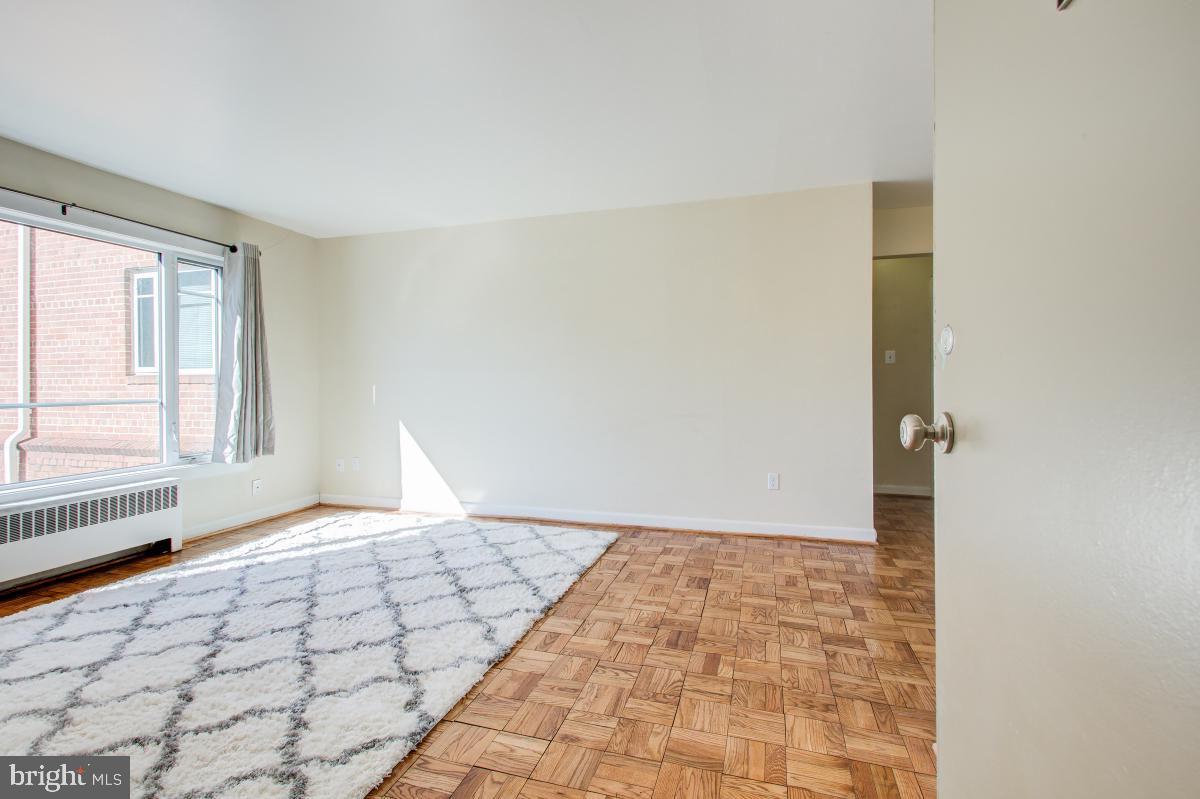 PARKSIDE CONDOMINIUMS - Residential Lease