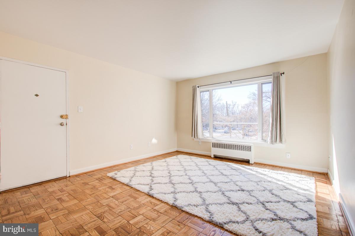 PARKSIDE CONDOMINIUMS - Residential Lease