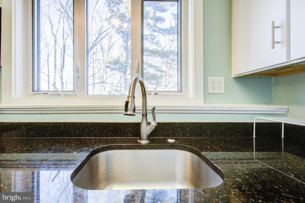 PARKSIDE CONDOMINIUMS - Residential Lease