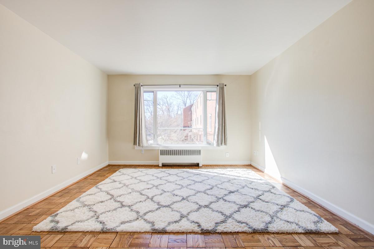 PARKSIDE CONDOMINIUMS - Residential Lease