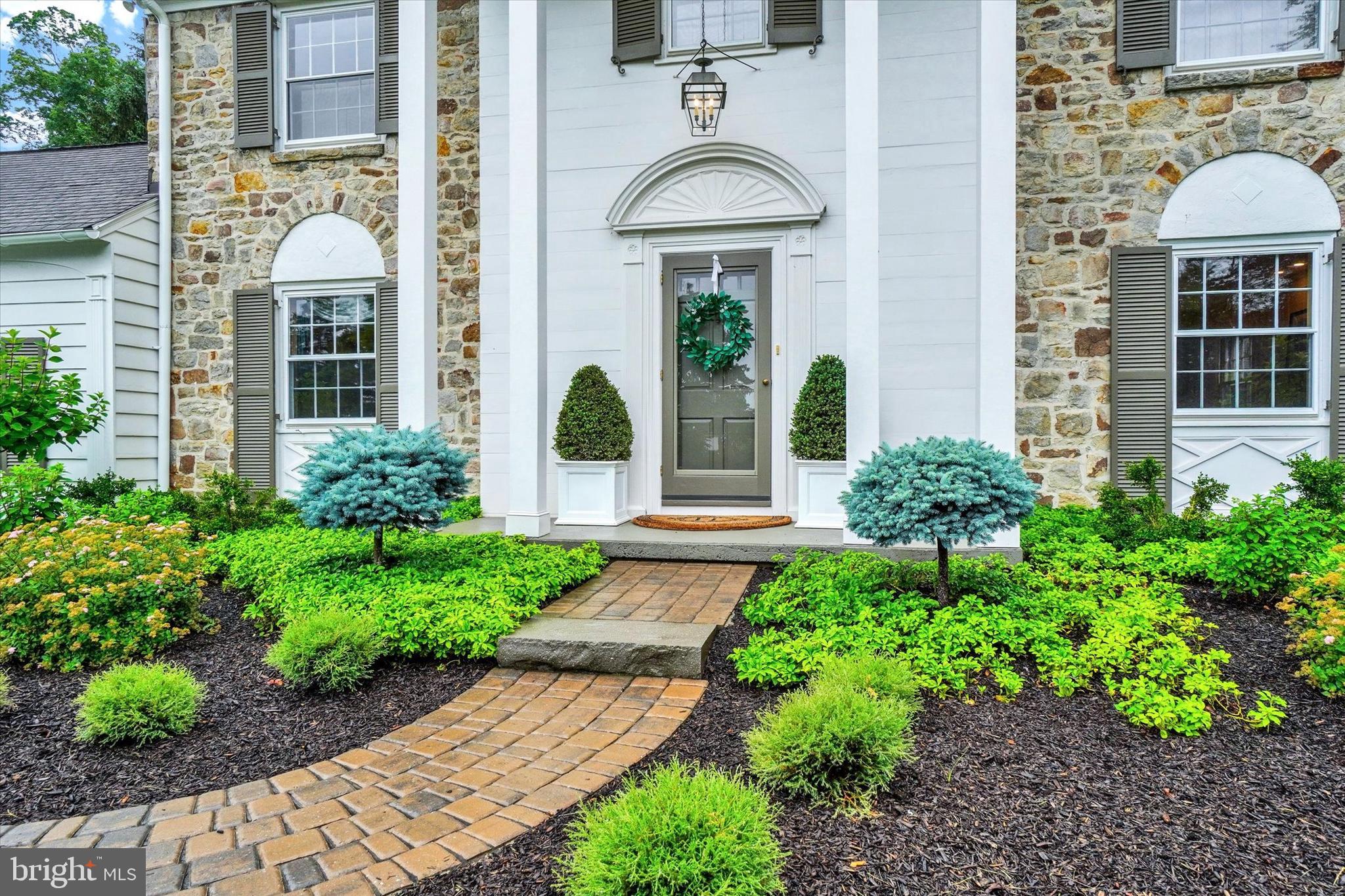 160 EDGEWOOD DRIVE