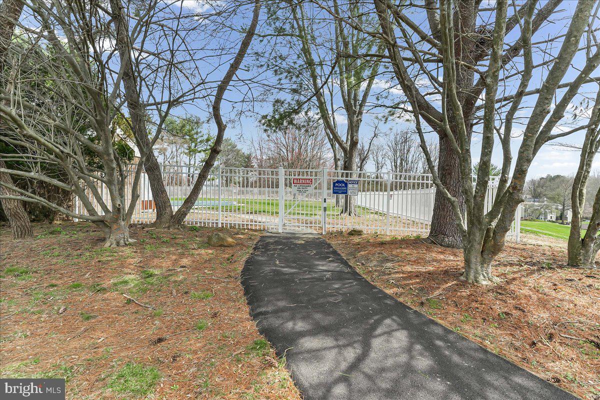 BRADFORD SQUARE - Residential