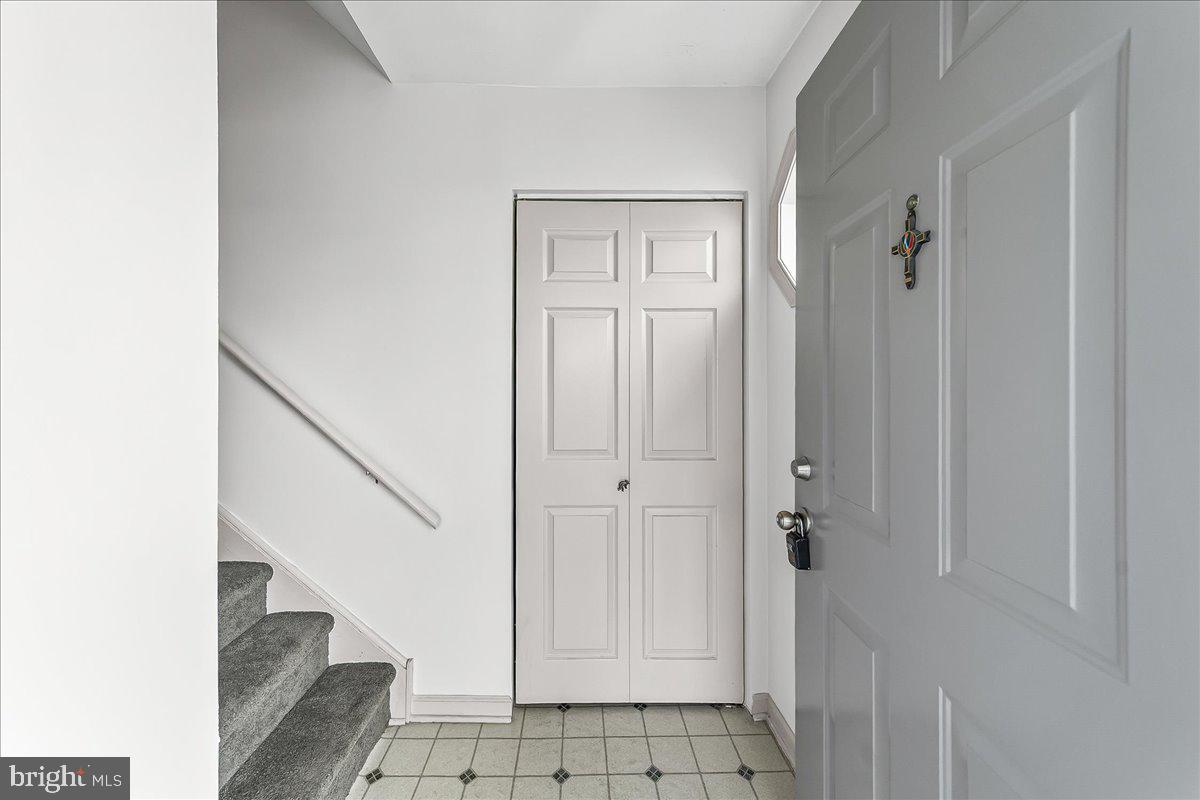 BRADFORD SQUARE - Residential