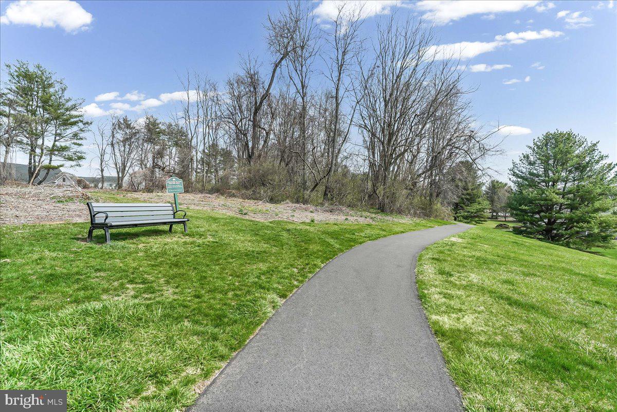 BRADFORD SQUARE - Residential