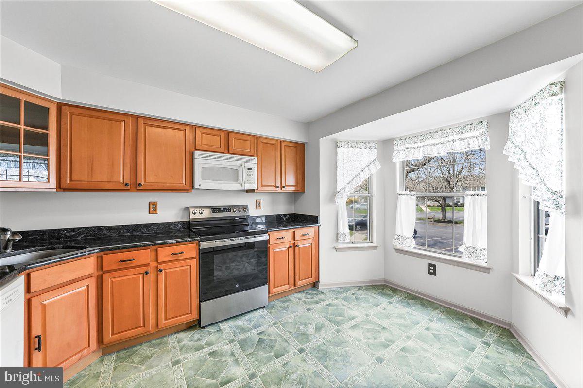 BRADFORD SQUARE - Residential