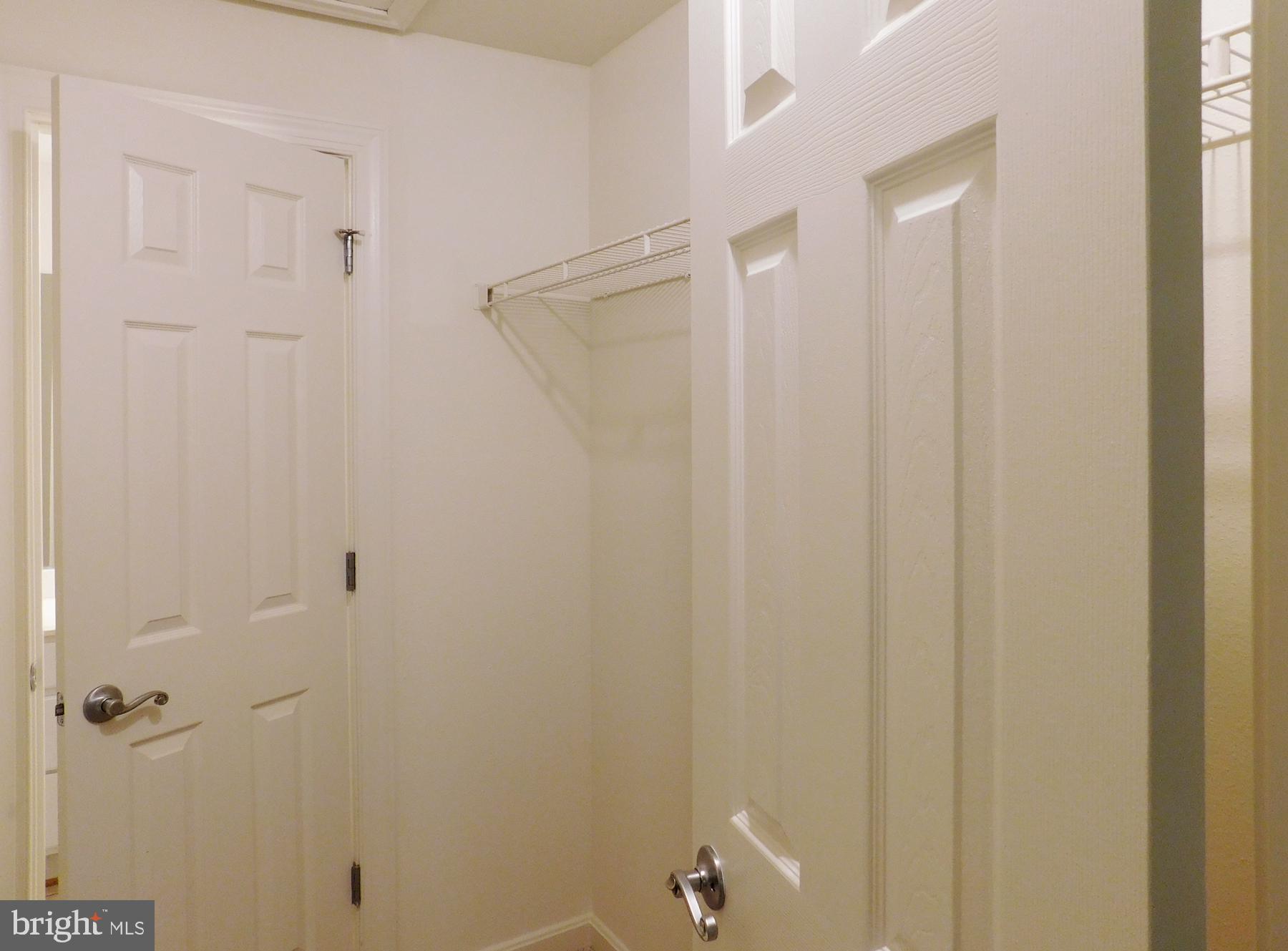 PENDERBROOK SQUARE CONDOMINIUMS - Residential