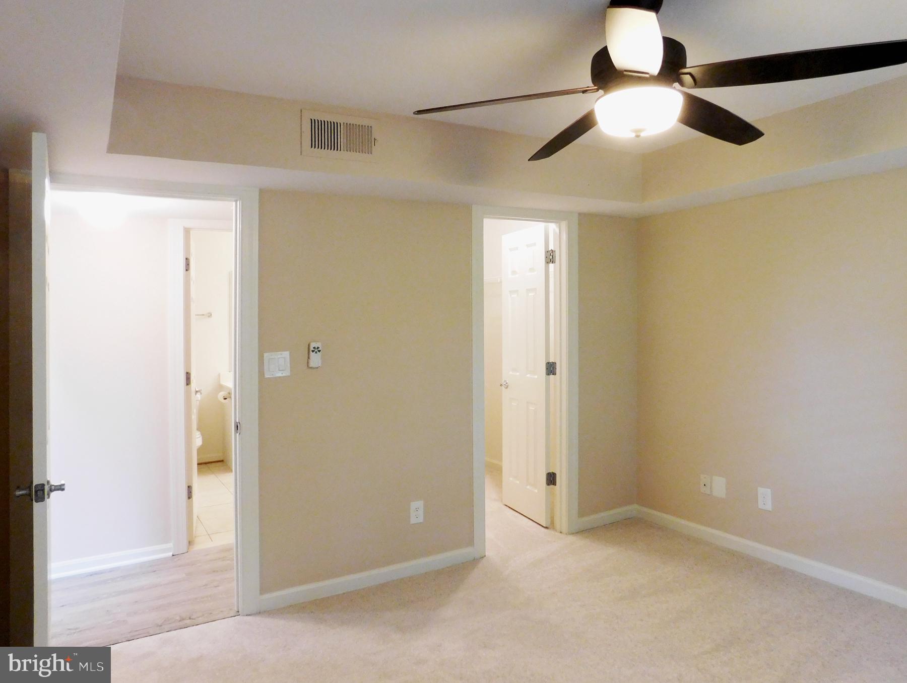 PENDERBROOK SQUARE CONDOMINIUMS - Residential