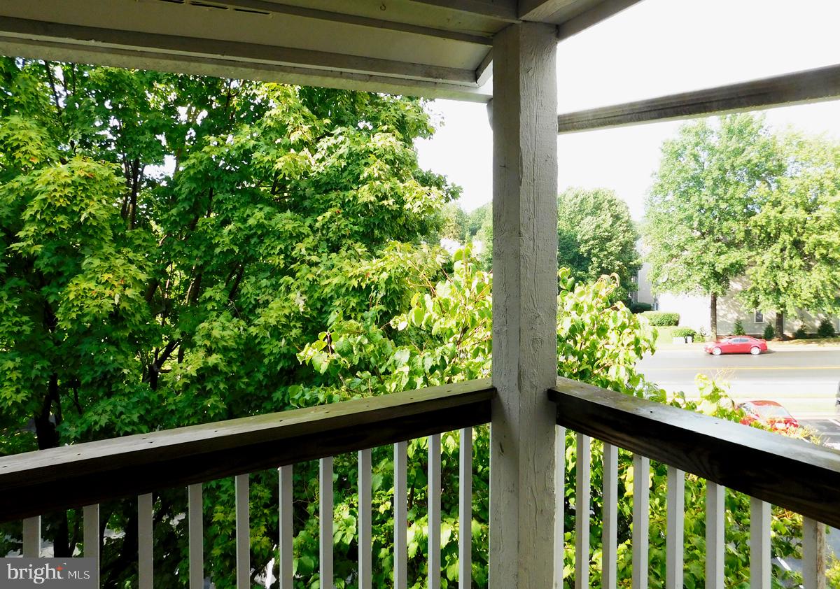 PENDERBROOK SQUARE CONDOMINIUMS - Residential