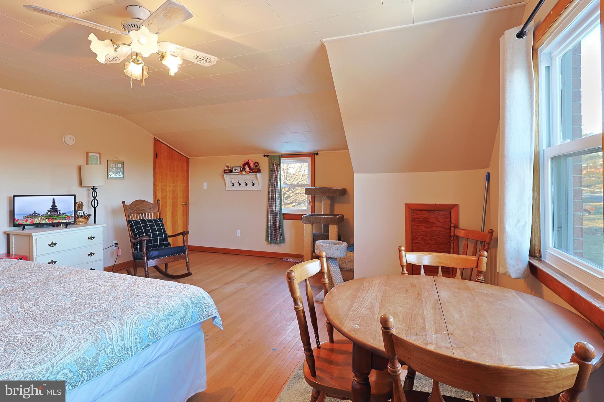 ECKHART MINES - Residential