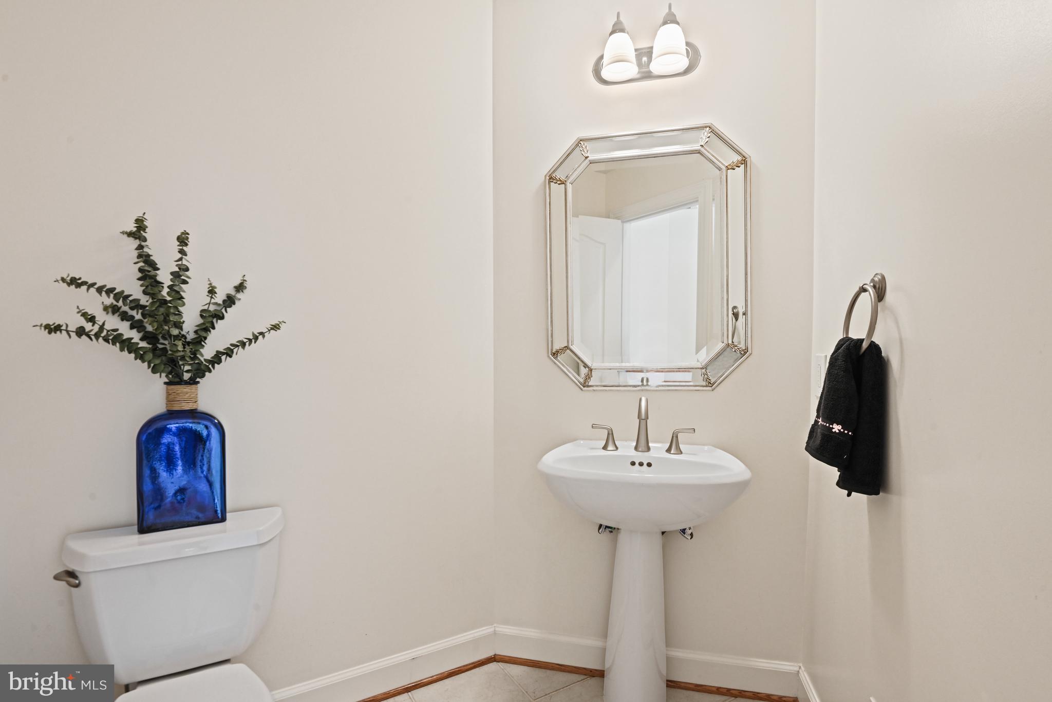 ONE CAMERON PLACE - Residential